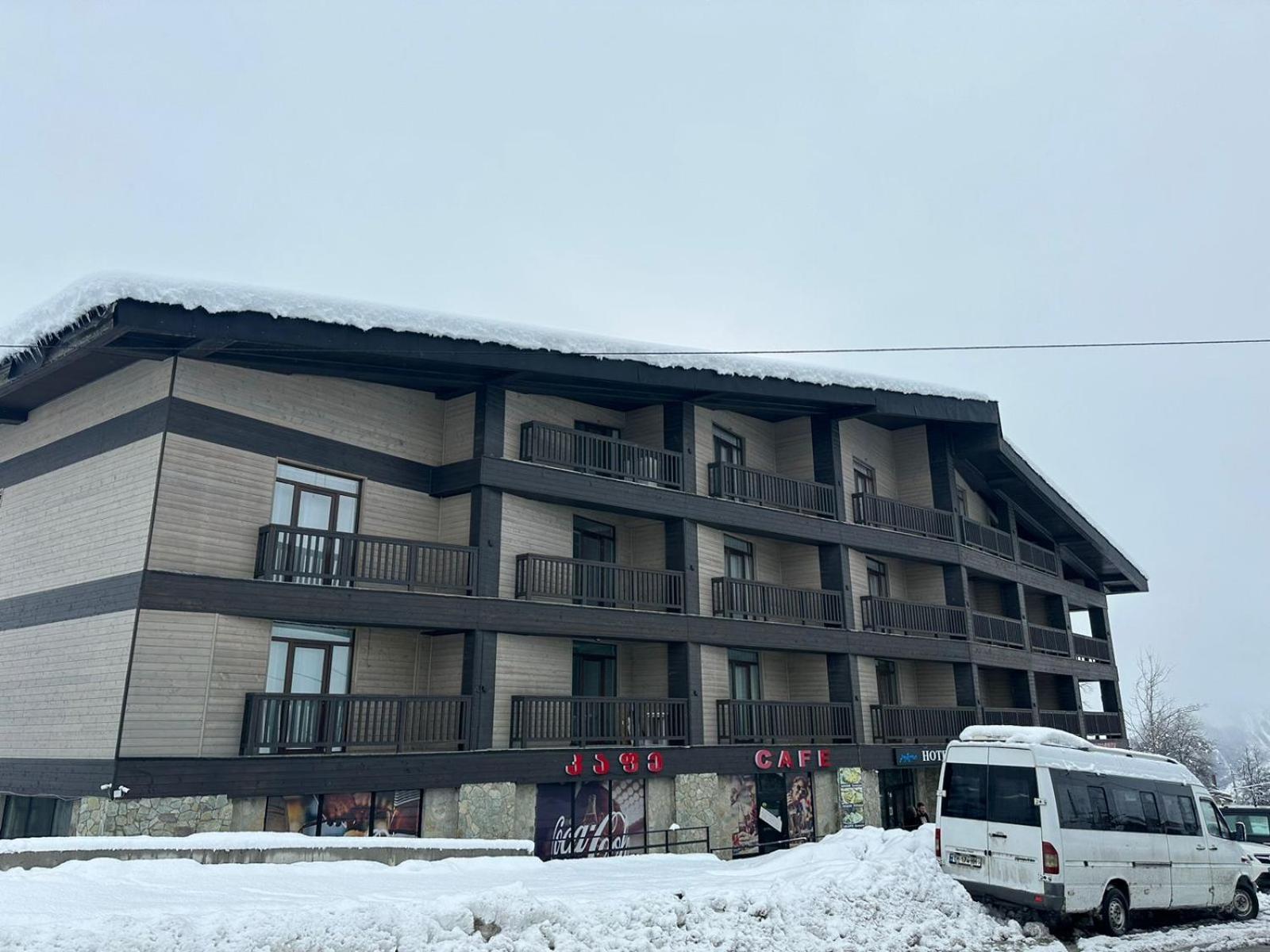 Hotel Qumli 구다우리 외부 사진